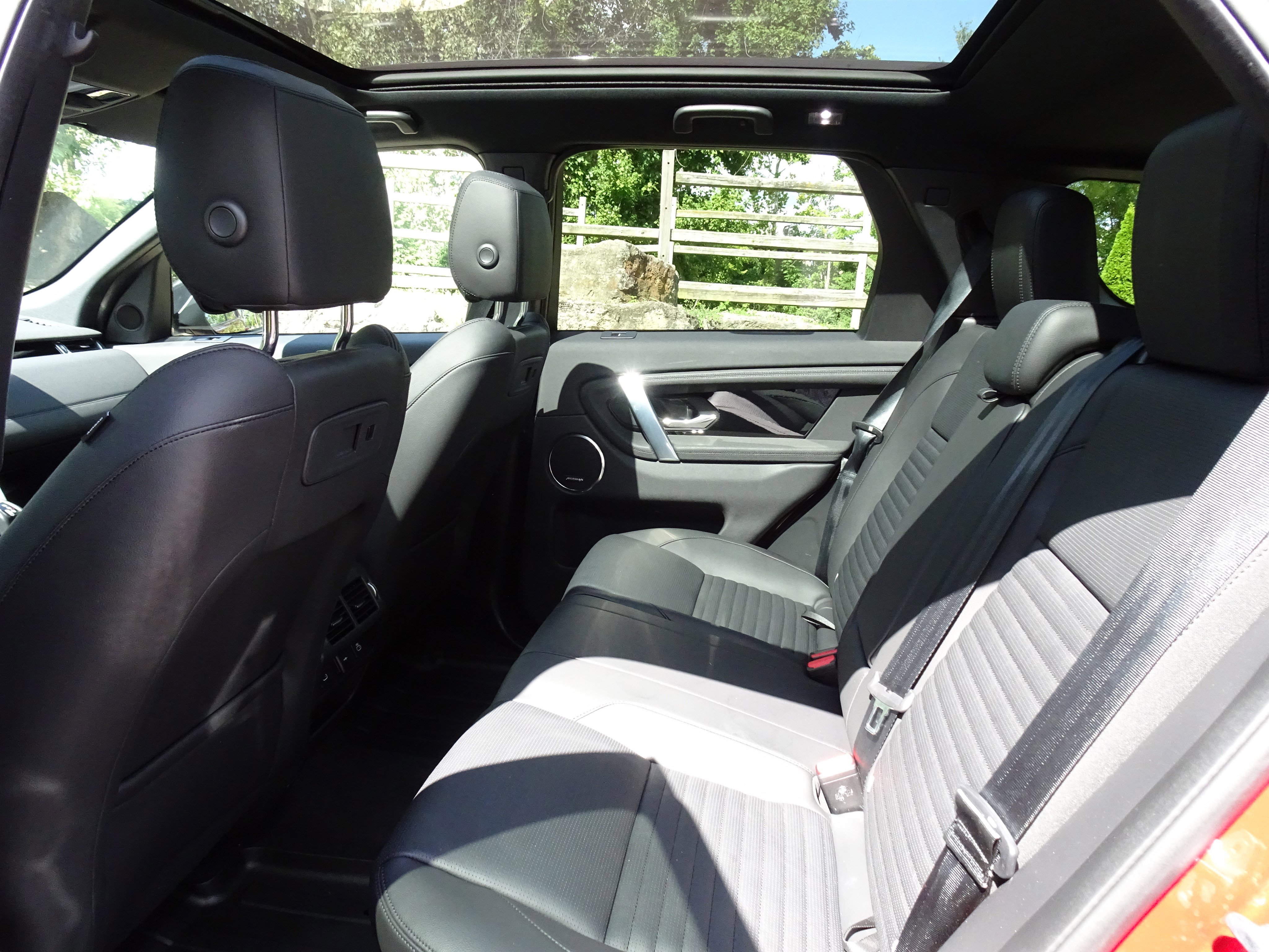 Used 2023 Land Rover Discovery Sport SE image 21