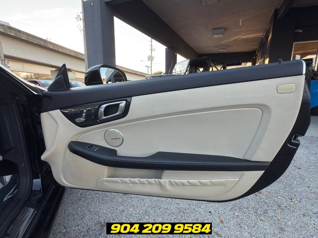 Used 2018 Mercedes-Benz SLC 300 image 29
