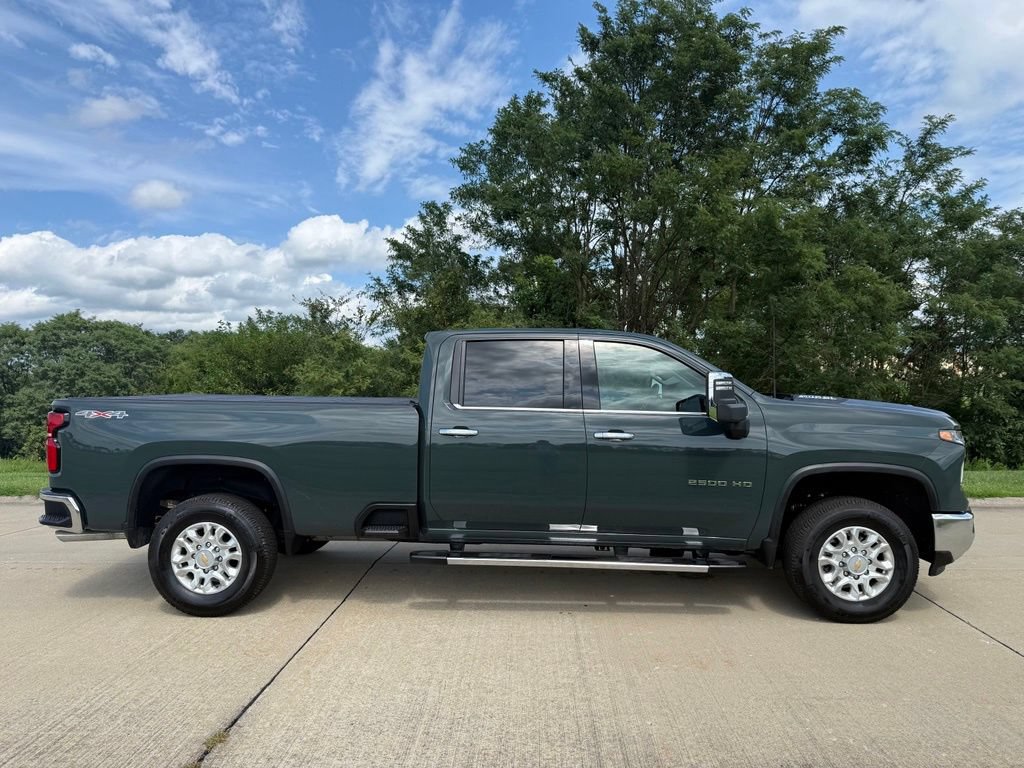Used 2026 Chevrolet Silverado 2500 LTZ w/ LTZ Premium Package AWD/4WD image 2