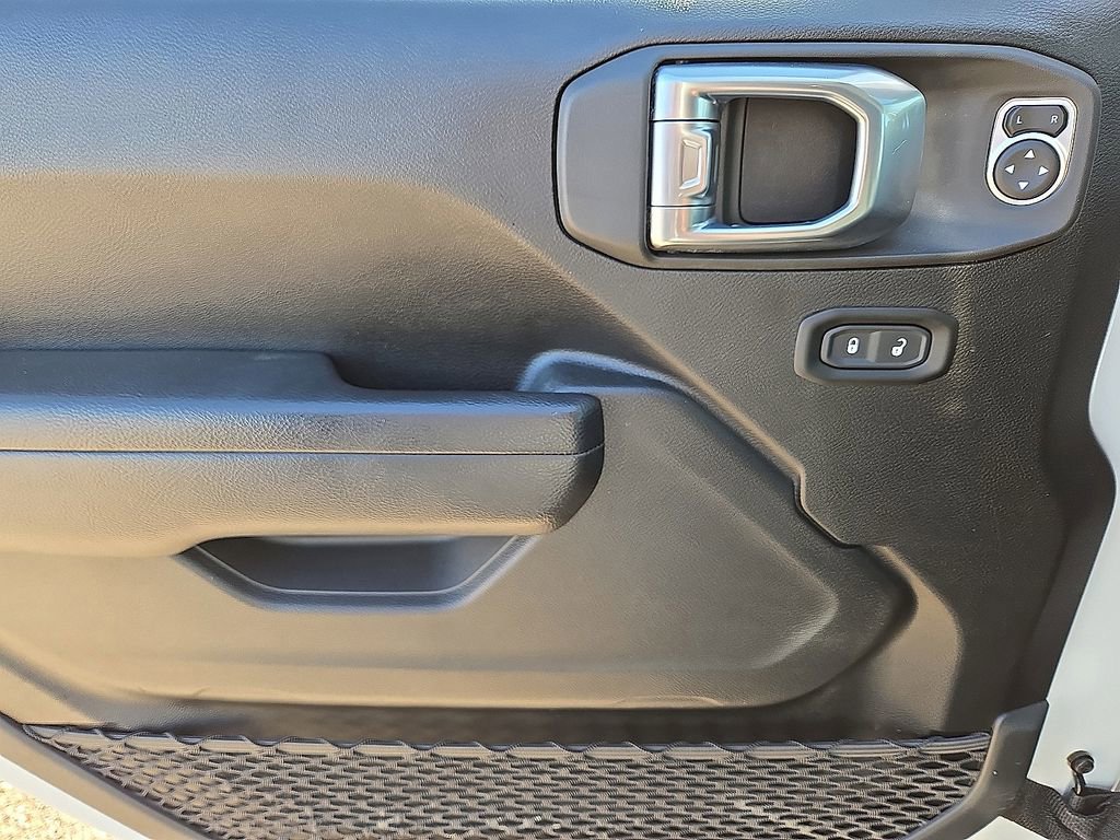 Used 2023 Jeep Wrangler Unlimited w/ 8.4" Radio Group image 21