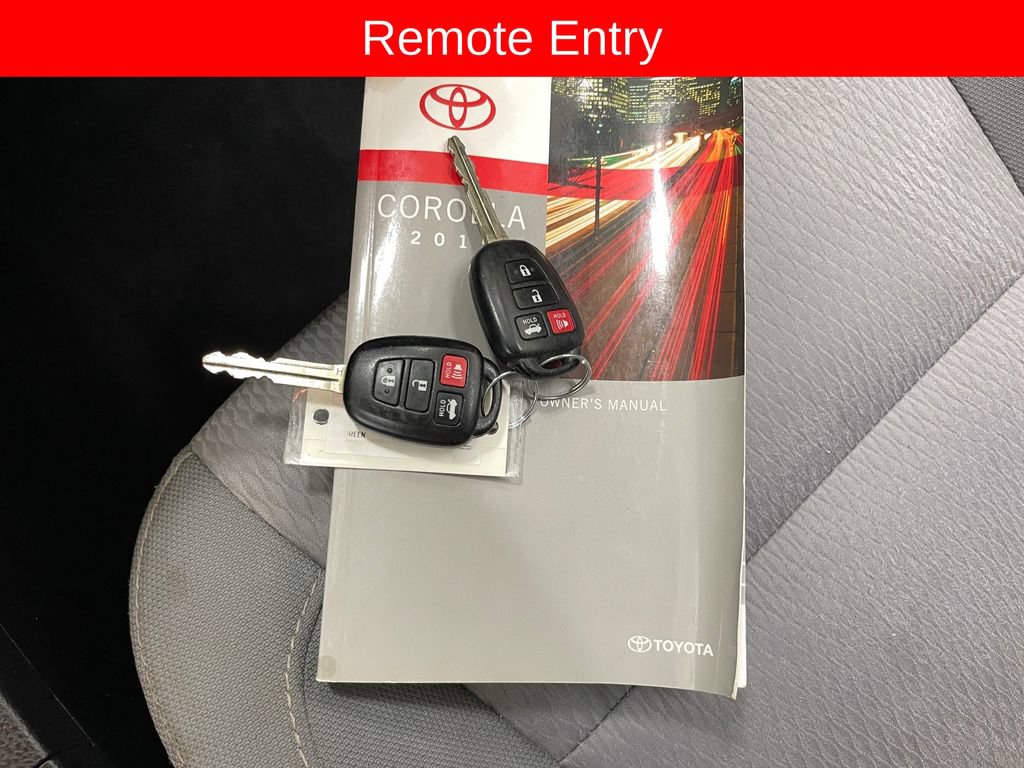 Used 2015 Toyota Corolla LE FWD image 5