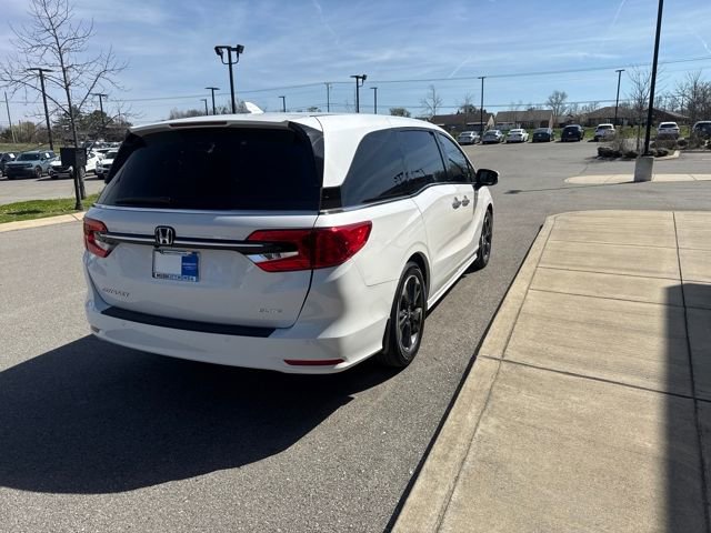 Used 2023 Honda Odyssey Elite image 4