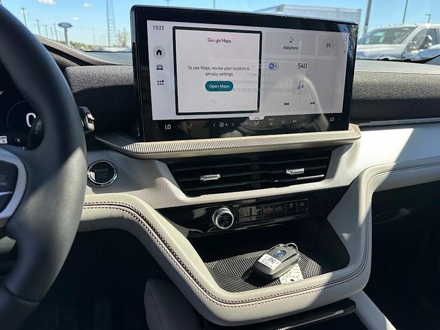 New 2025 Ford Explorer Active w/ Active Comfort Package image 25