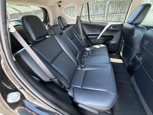 Used 2016 Toyota RAV4 Limited AWD/4WD image 28