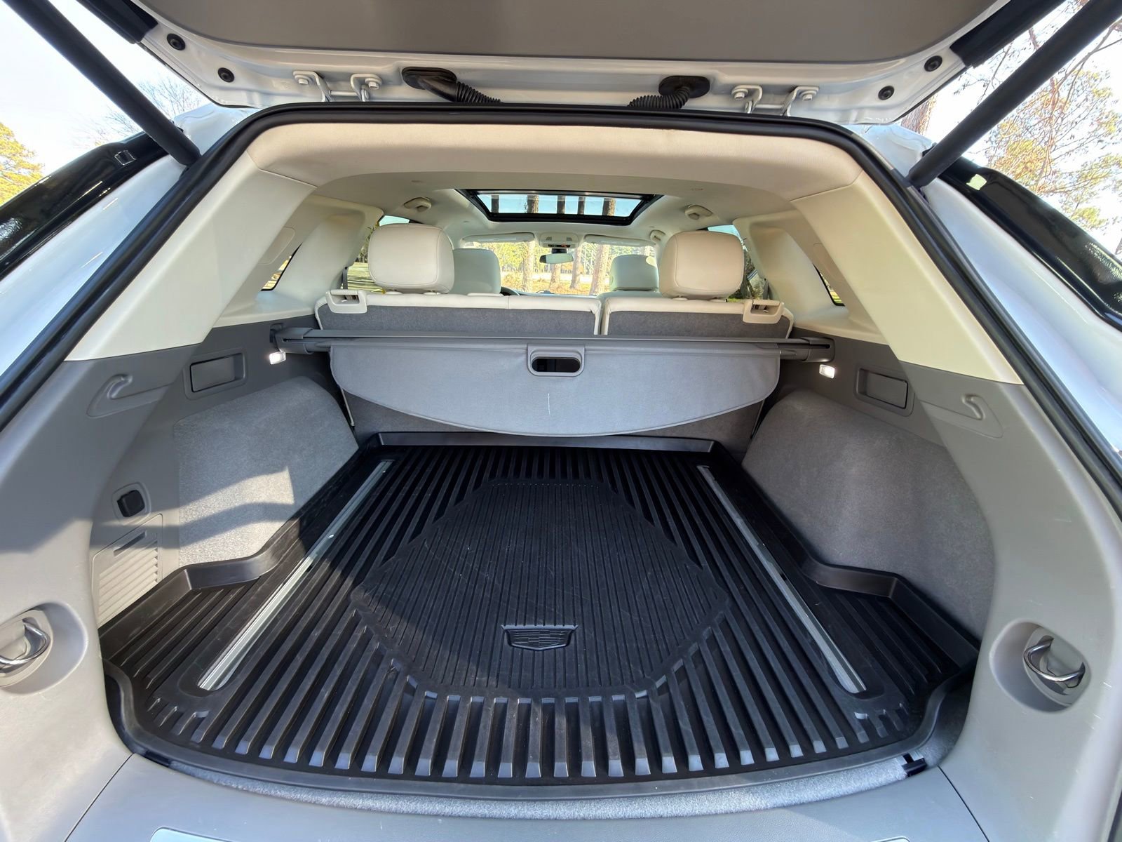 Used 2021 Cadillac XT5 Premium Luxury image 19