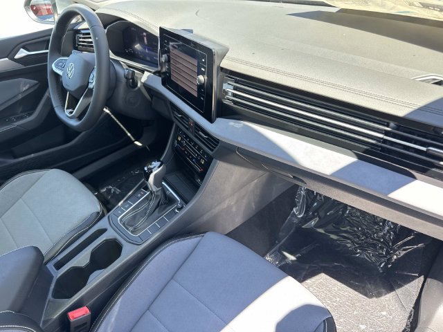 New 2026 Volkswagen Jetta SE FWD image 29