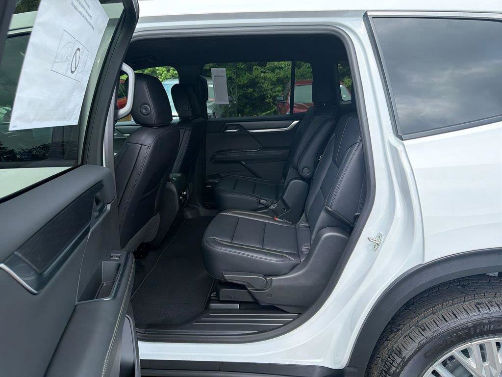New 2026 GMC Acadia Elevation w/ Elevation Premium Package AWD/4WD image 20