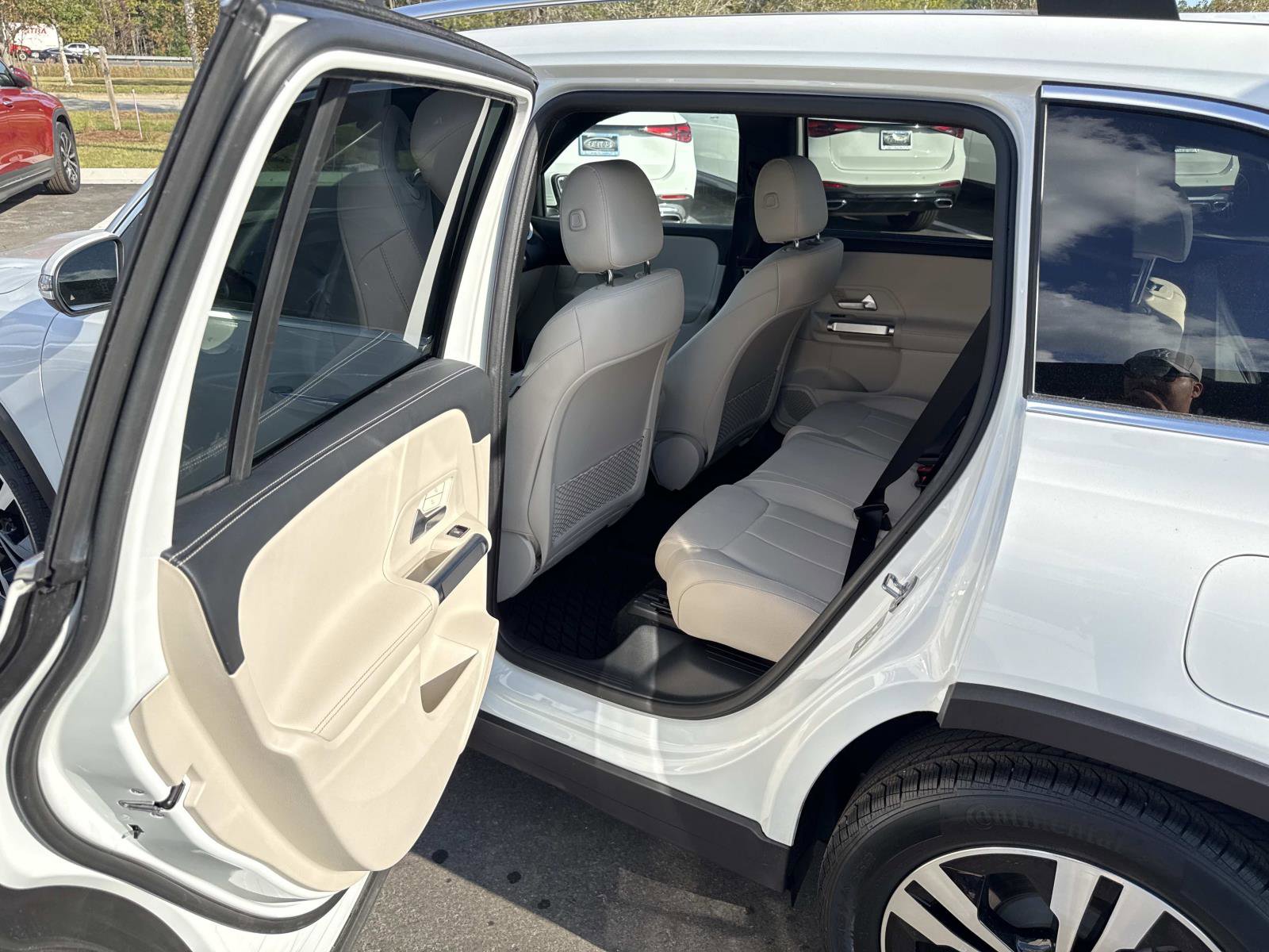 Used 2025 Mercedes-Benz GLB 250 GLB 250 image 13