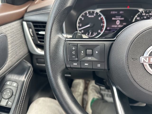 Used 2023 Nissan Rogue SV image 21