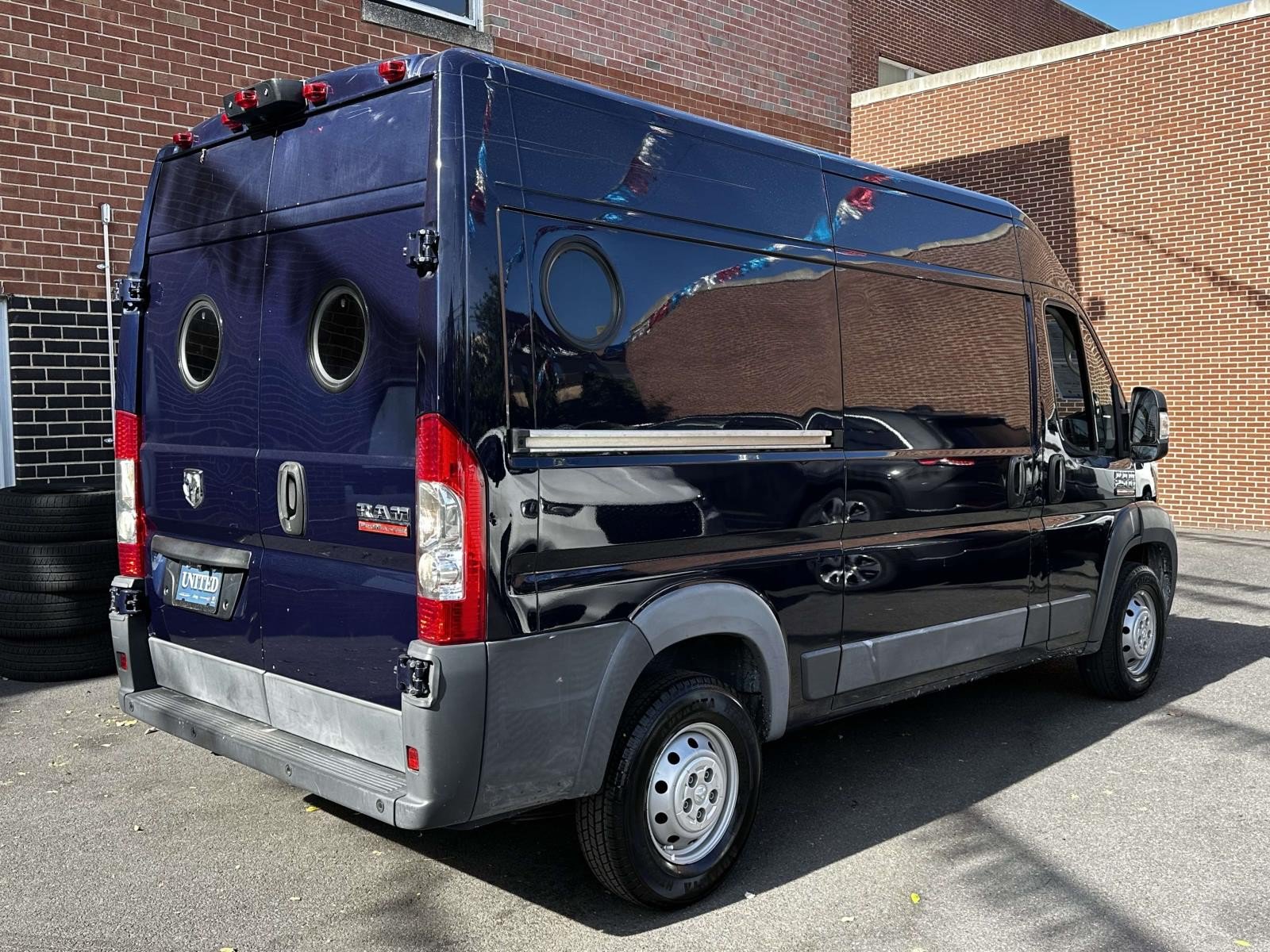 Used 2018 RAM ProMaster 2500 FWD image 3
