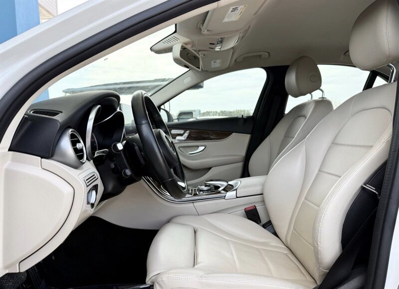 Used 2016 Mercedes-Benz C 300 4MATIC Sedan image 23