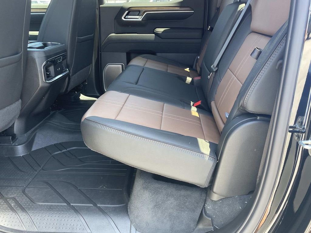 New 2026 Chevrolet Silverado 1500 High Country AWD/4WD image 13