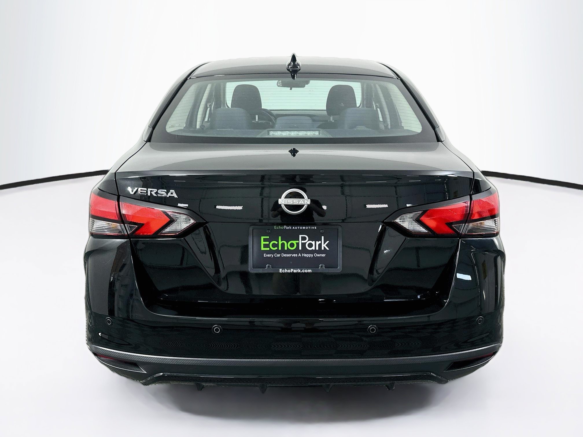Used 2025 Nissan Versa SV FWD image 7