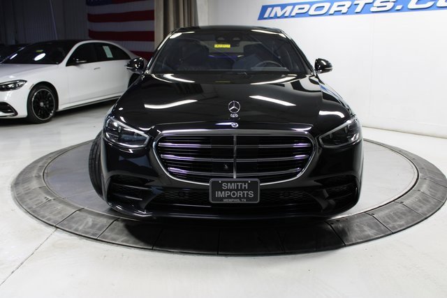 Used 2022 Mercedes-Benz S 580 4MATIC Sedan image 3