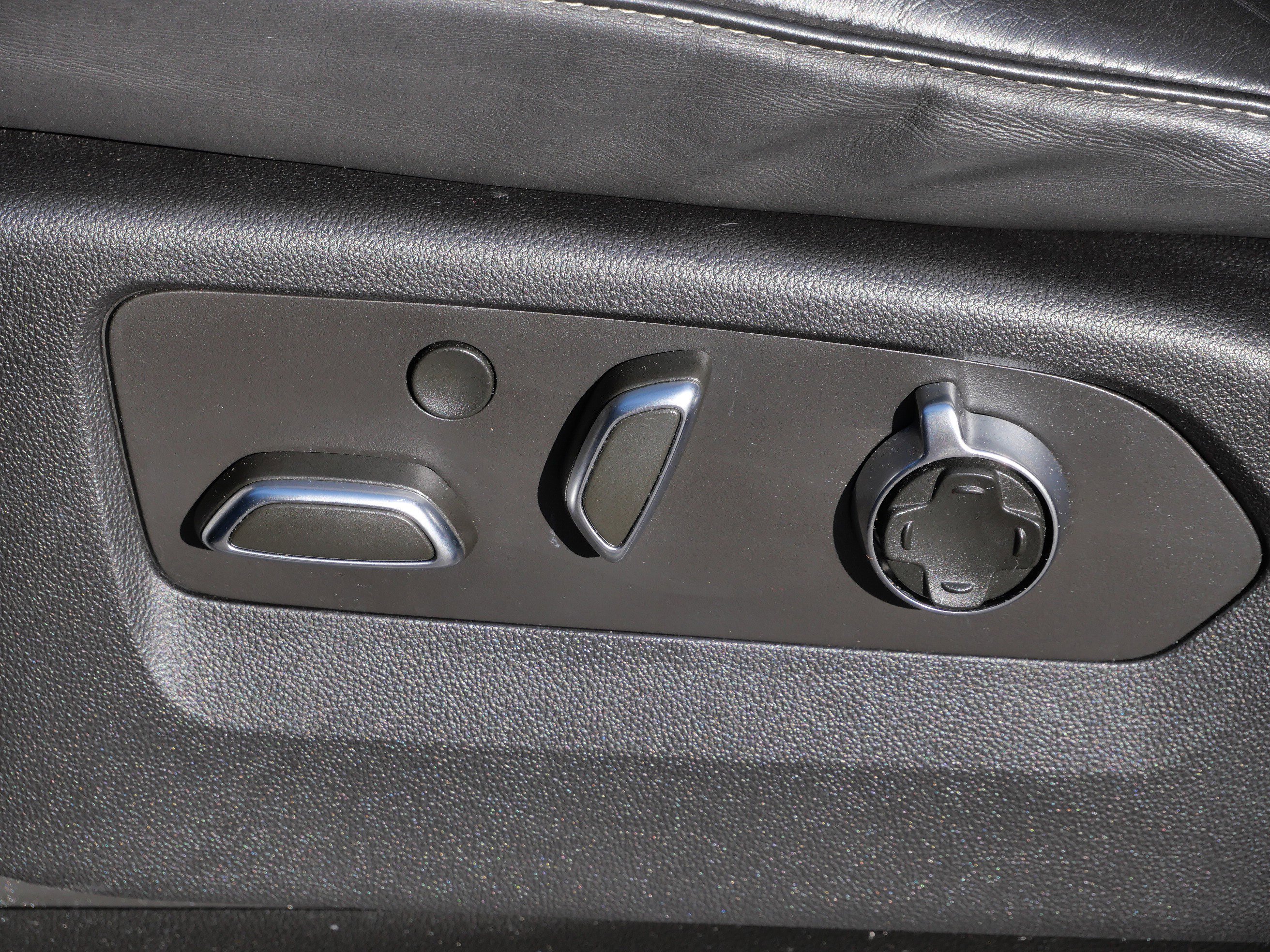 Certified 2021 Cadillac Escalade Sport Platinum image 7