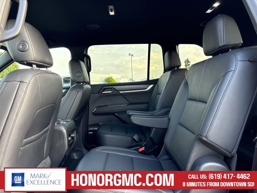 Used 2024 GMC Acadia Elevation image 16