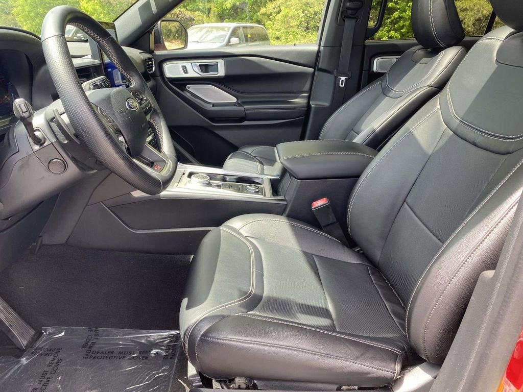 Used 2020 Ford Explorer ST w/ ST Street Pack image 14