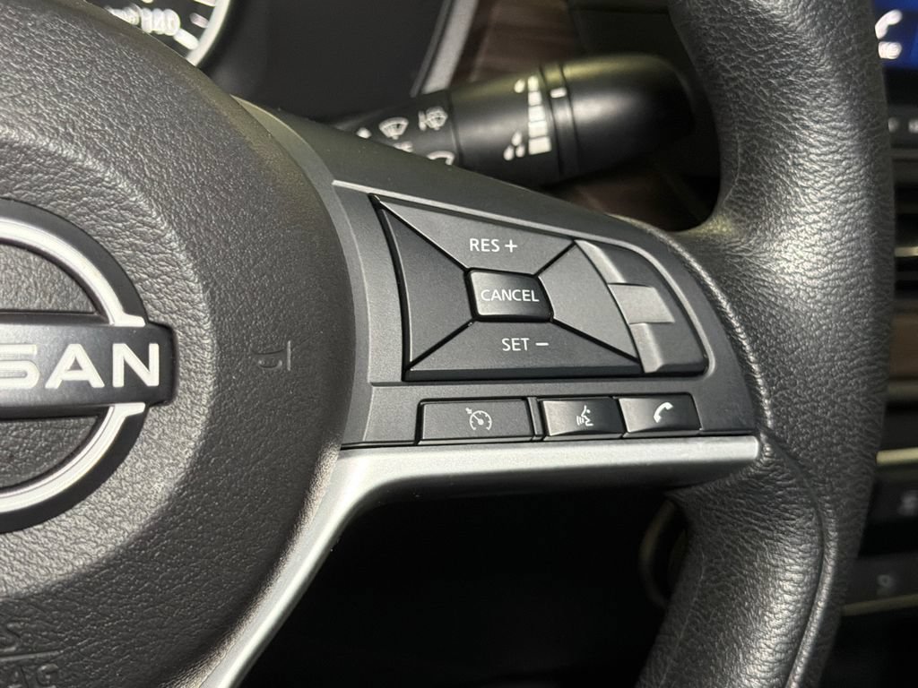 Used 2024 Nissan Altima 2.5 SV AWD/4WD image 25