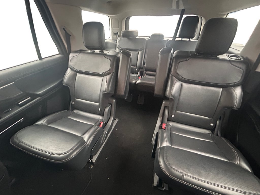 Used 2025 Ford Expedition Platinum AWD/4WD image 19