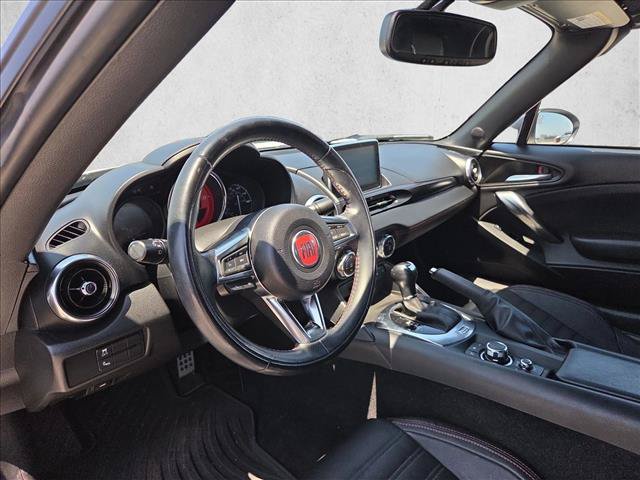 Used 2017 FIAT 124 Spider Abarth RWD image 10