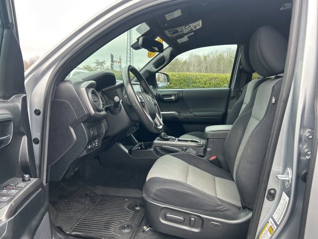 Used 2021 Toyota Tacoma TRD Off-Road w/ Technology Package image 14