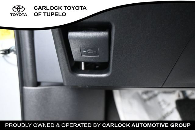 Used 2025 Toyota bZ4X FWD image 25
