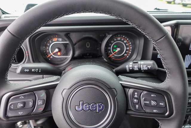 New 2026 Jeep Wrangler Unlimited Rubicon w/ Technology Group image 16