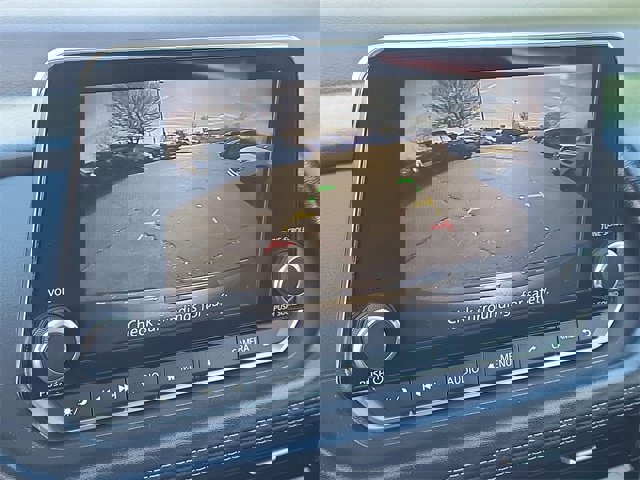 Used 2022 Nissan Rogue SV image 16