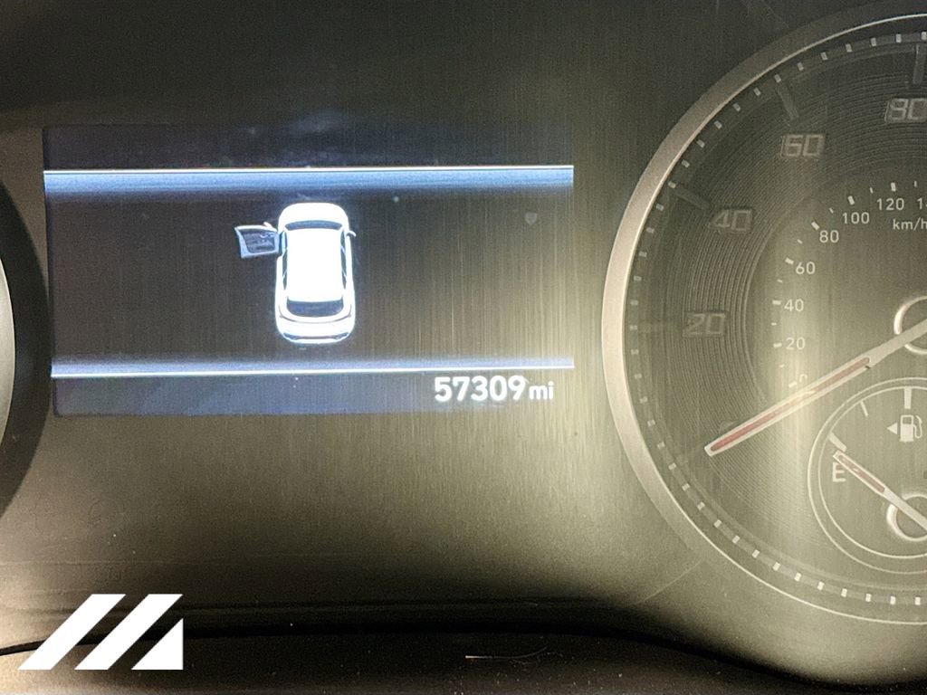 Used 2023 Hyundai Santa Fe SEL image 14