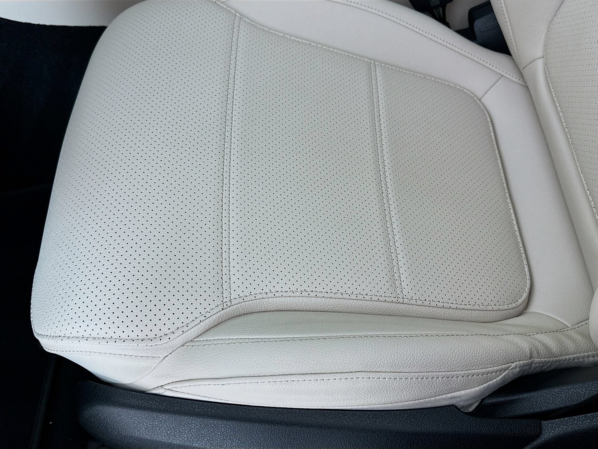 Certified 2026 Mercedes-Benz GLC 300 image 21