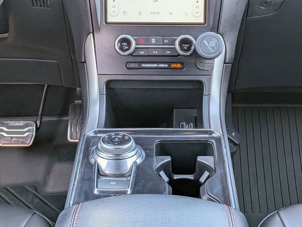 Used 2022 Ford Edge ST-Line image 19