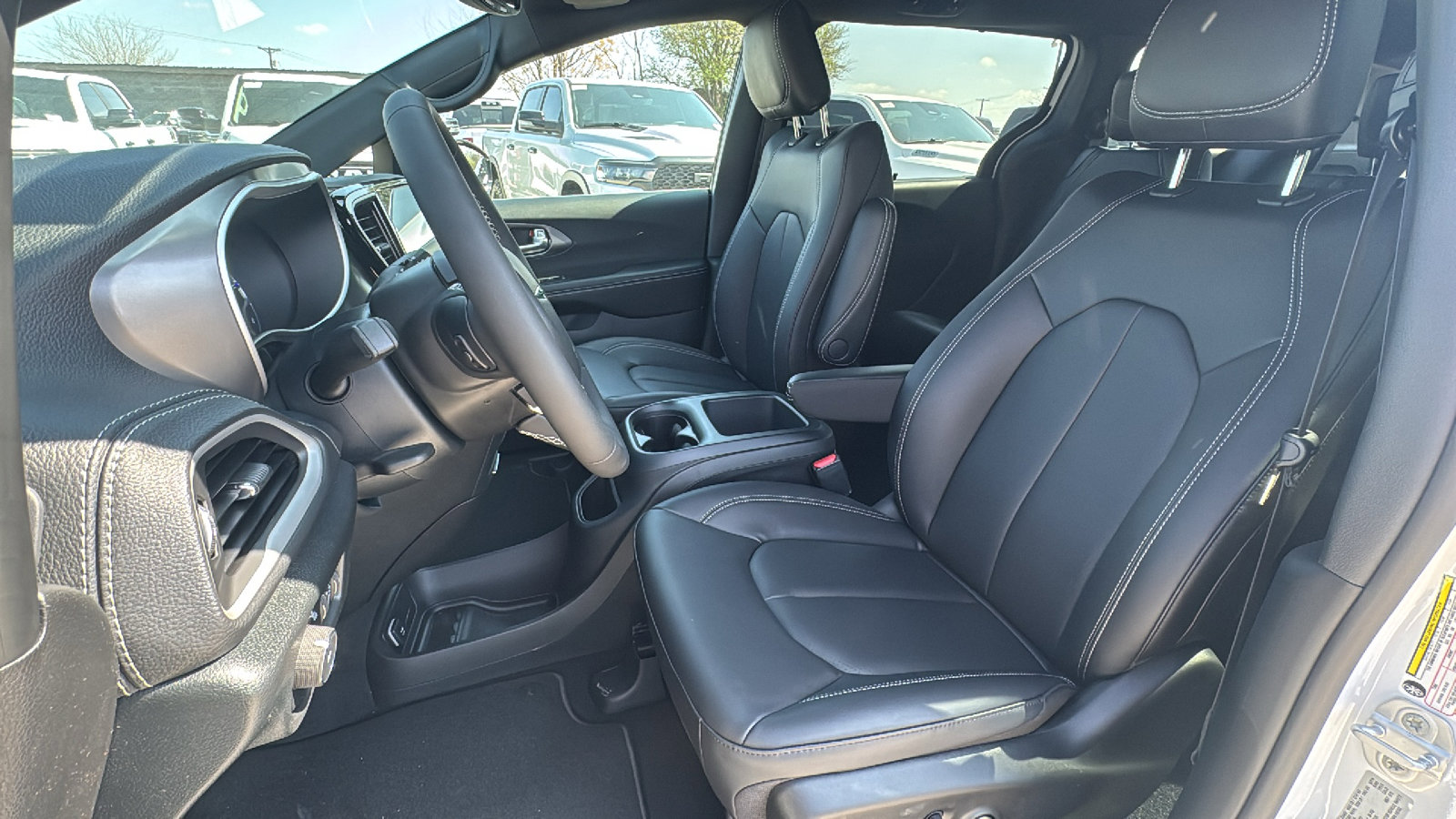 New 2026 Chrysler Pacifica Select FWD image 13