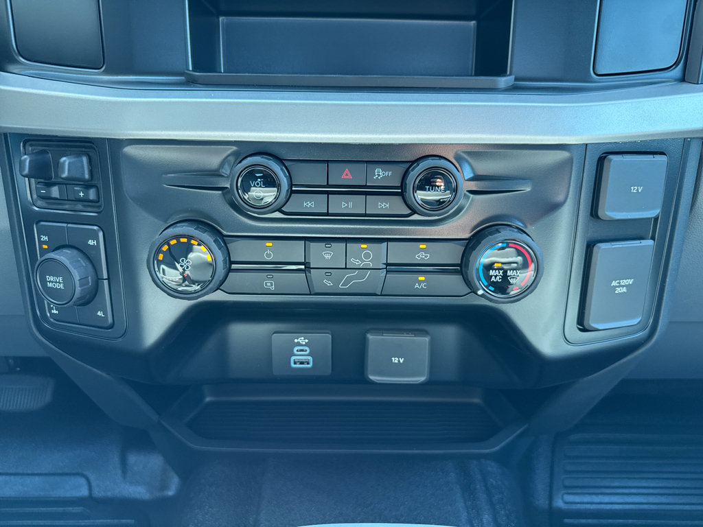New 2026 Ford F250 XL w/ FX4 Off-Road Package AWD/4WD image 23
