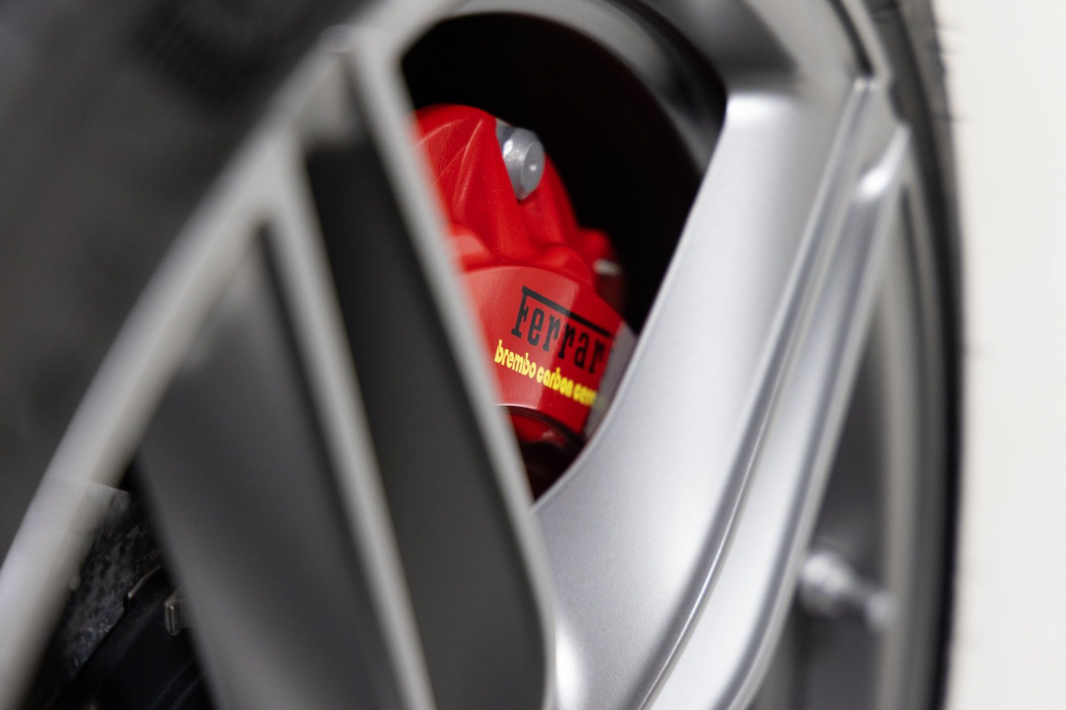 Used 2021 Ferrari Roma RWD image 39