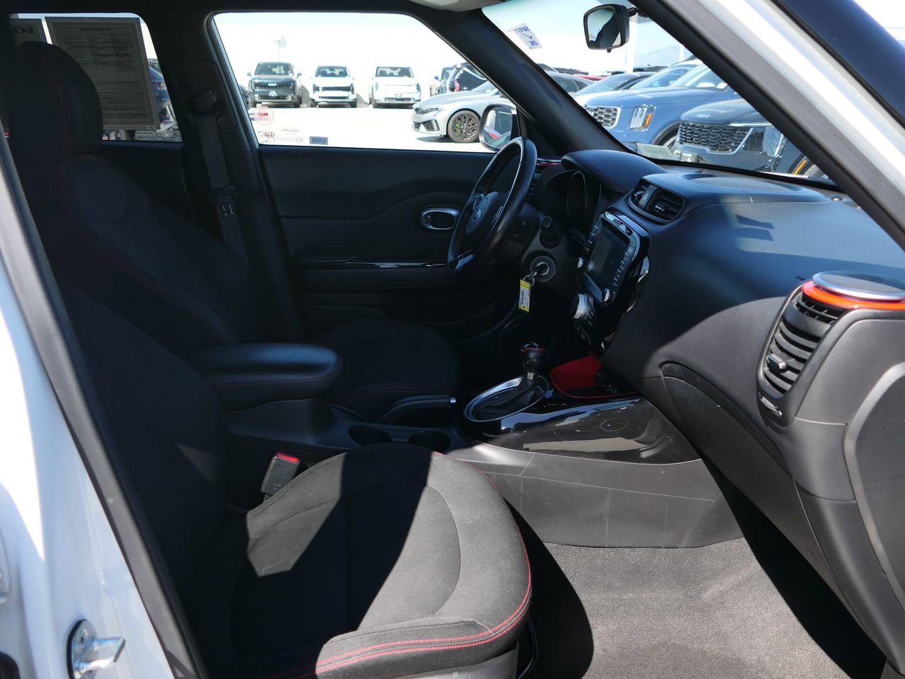 Used 2014 Kia Soul + image 36