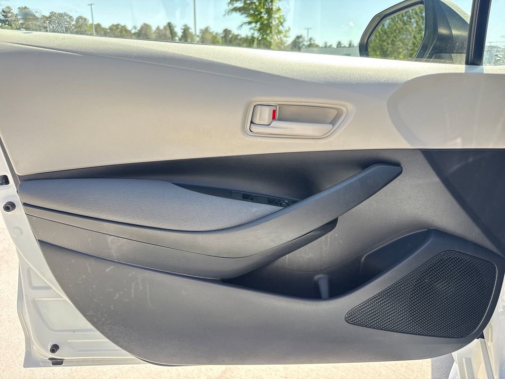 Used 2023 Toyota Corolla LE FWD image 14