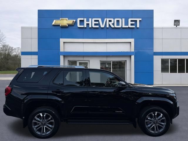 Used 2025 Toyota 4Runner Limited w/ Tow Technology Package AWD/4WD image 8