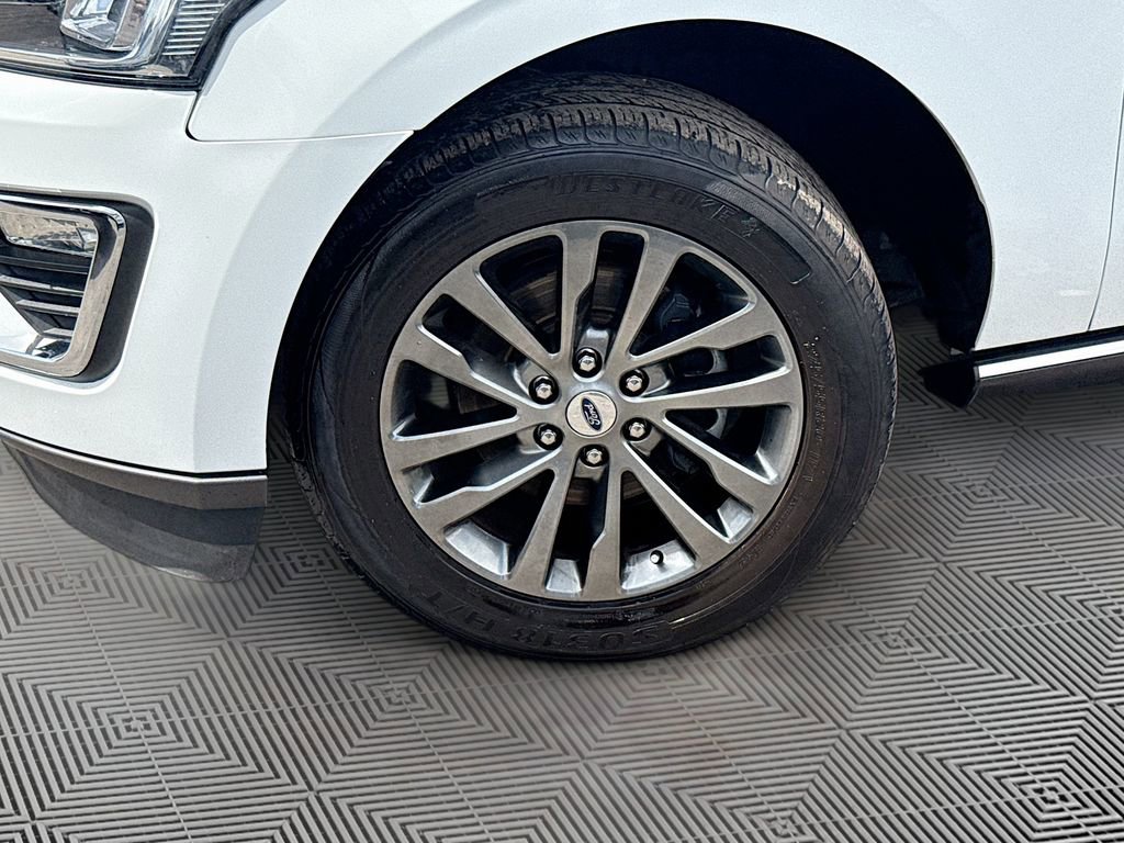 Used 2020 Ford Expedition Limited image 35