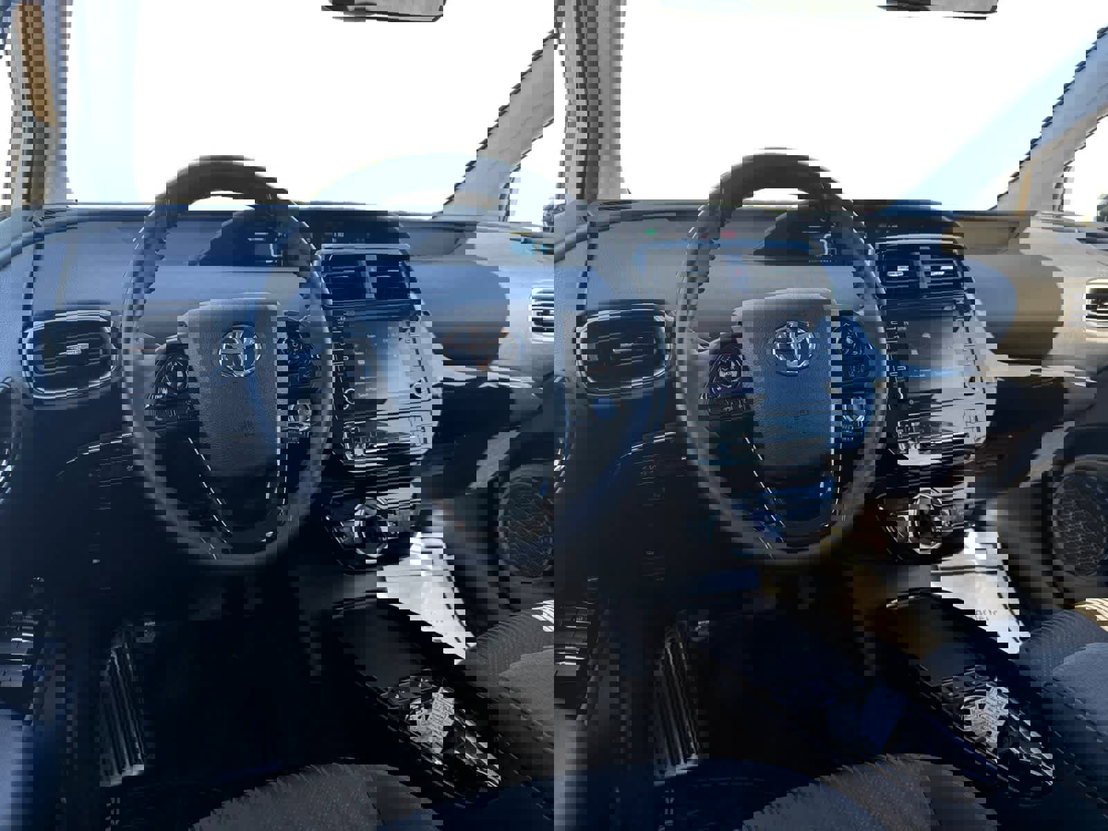 Used 2020 Toyota Prius Prime LE image 18