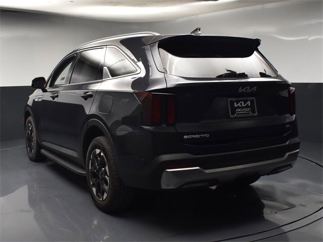 Certified 2025 Kia Sorento S w/ Panoramic Sunroof Package image 6