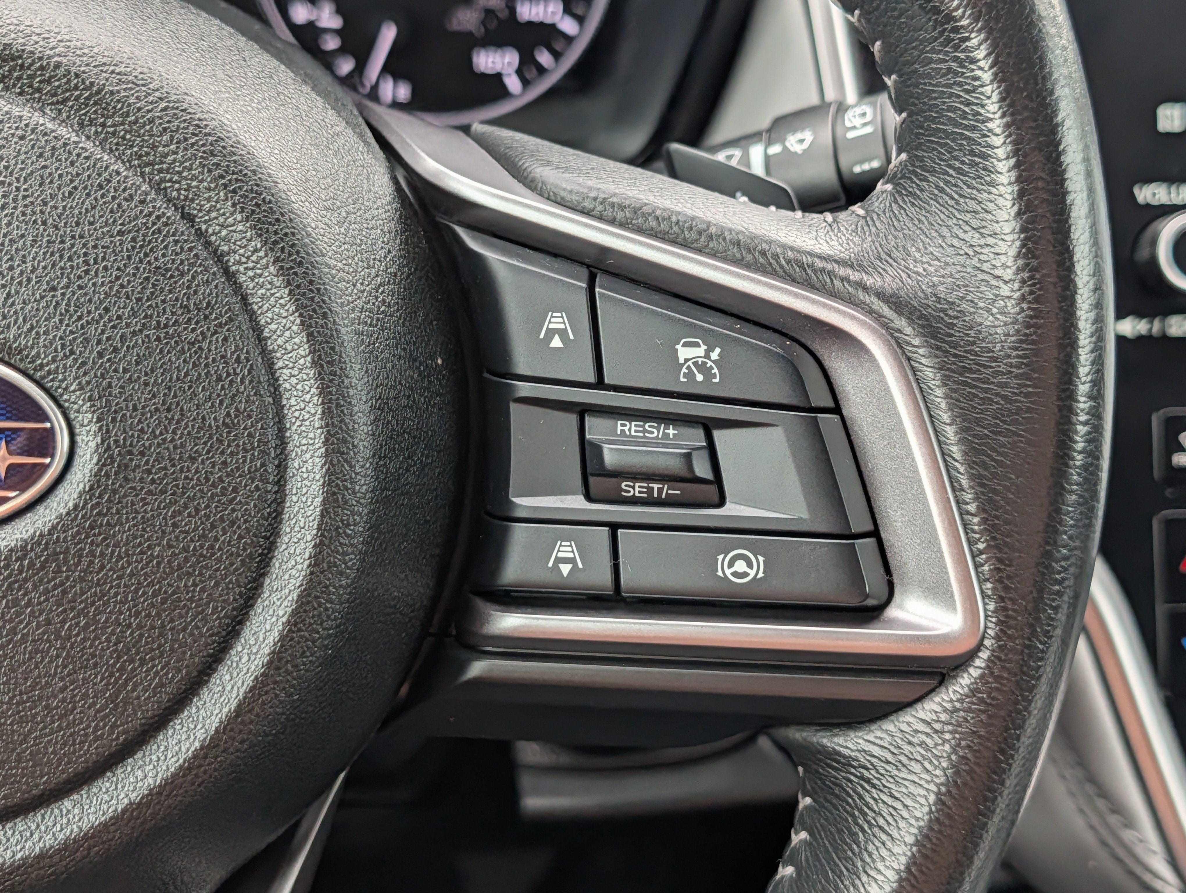 Used 2023 Subaru Outback Premium AWD/4WD image 30