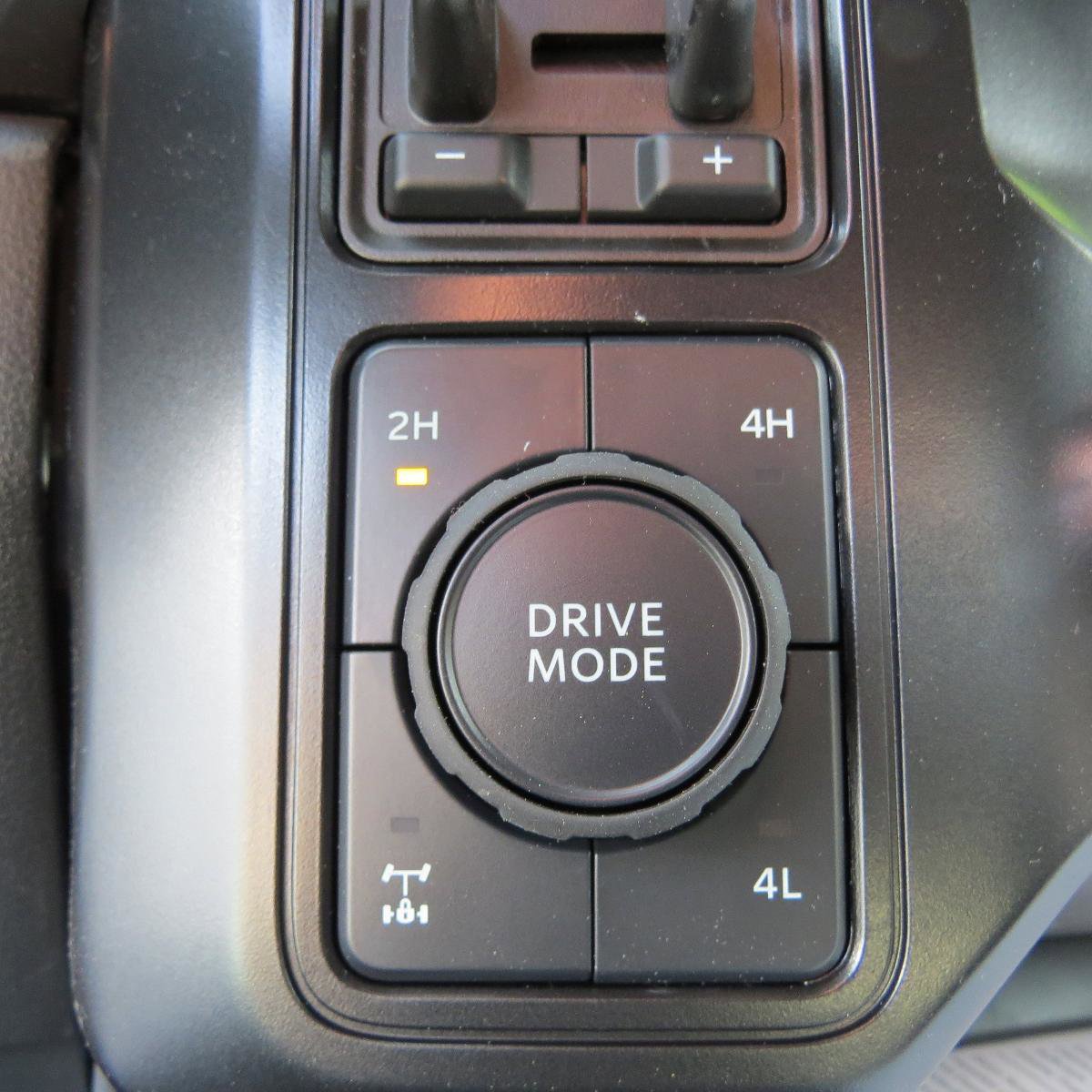 New 2025 Ford F250 Lariat w/ Lariat Ultimate Package image 21