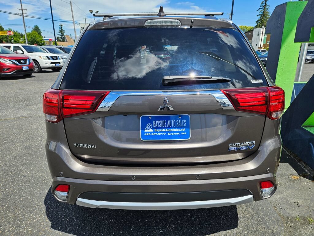 Used 2018 Mitsubishi Outlander SEL AWD/4WD image 4