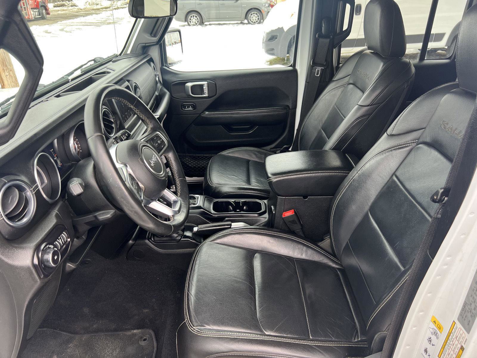 Used 2018 Jeep Wrangler Unlimited Sahara image 11