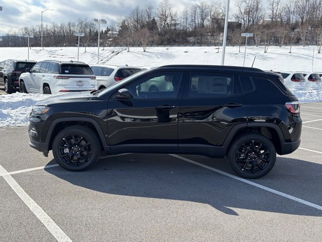 New 2026 Jeep Compass Latitude image 4