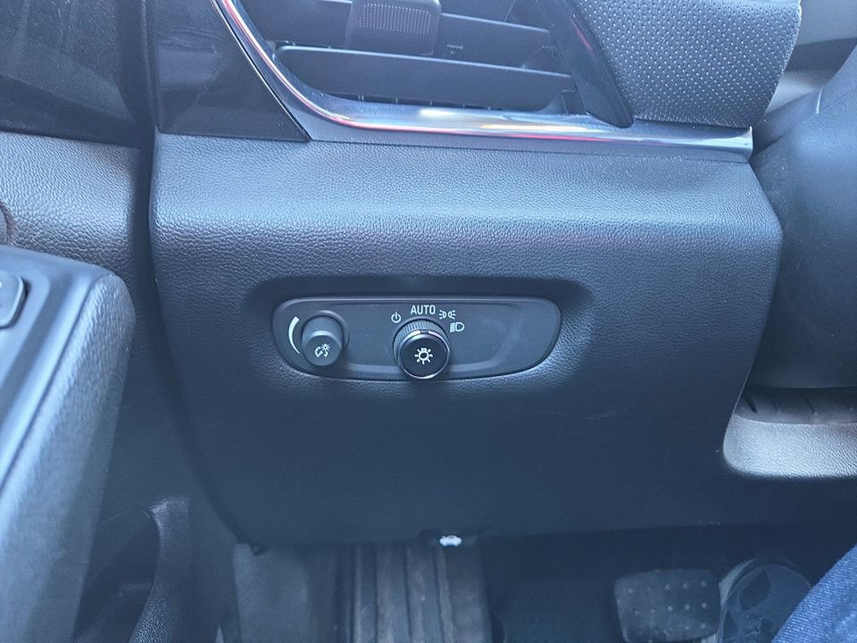 Used 2023 Chevrolet Traverse RS w/ LPO, Floor Liner Package image 20