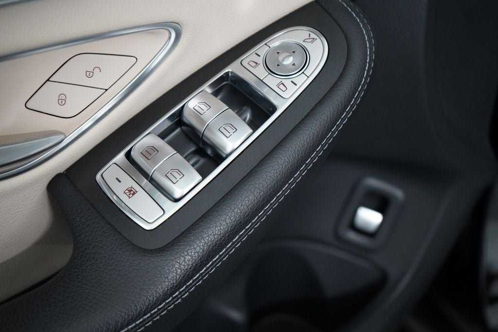 Used 2021 Mercedes-Benz C 300 4MATIC Sedan image 20