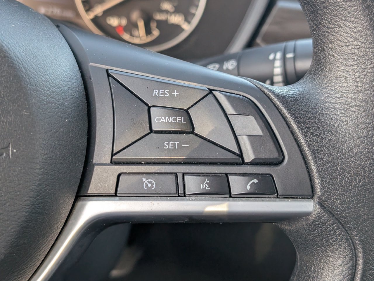 Used 2025 Nissan Altima 2.5 SV AWD/4WD image 22