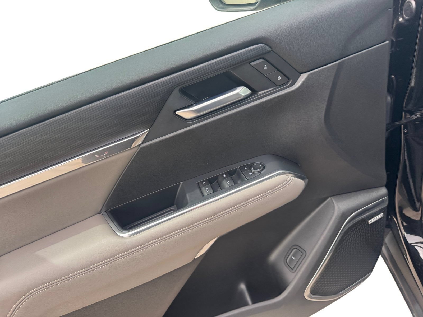 Certified 2026 GMC Acadia Elevation w/ Elevation Premium Package FWD image 19