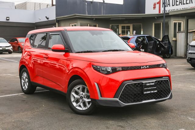 Certified 2023 Kia Soul LX w/ LX Technology Package image 2